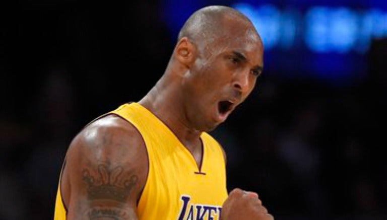 Kobe Bryant festeja una victoria