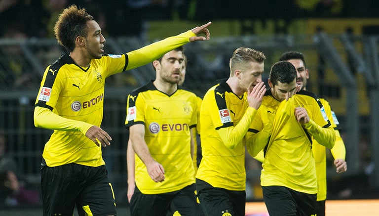 Jugadores del Dortmund, celebrando un gol contra Stuttgart