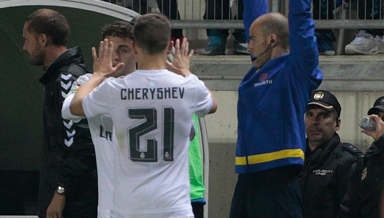 Cheryshev sale de cambio contra Cádiz