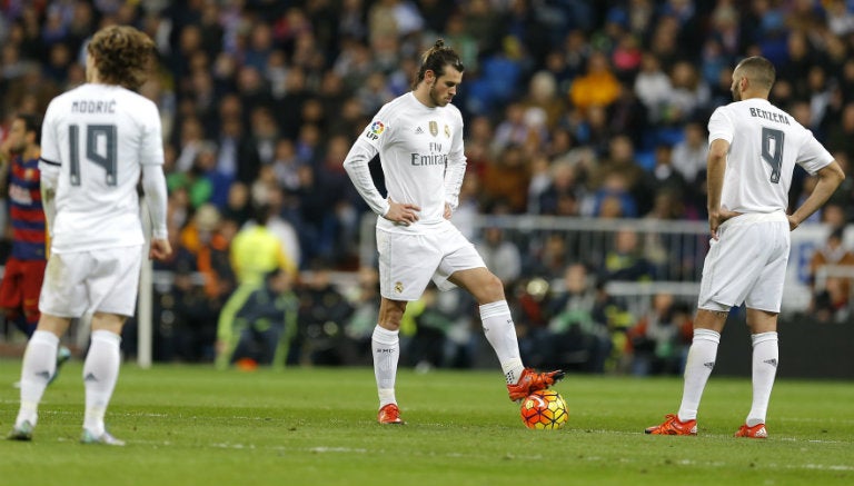 Bale, Benzema y Modric, cabizbajos en un duelo del Madrid