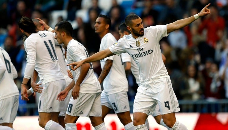 Jugadores del Real Madrid celebran un gol