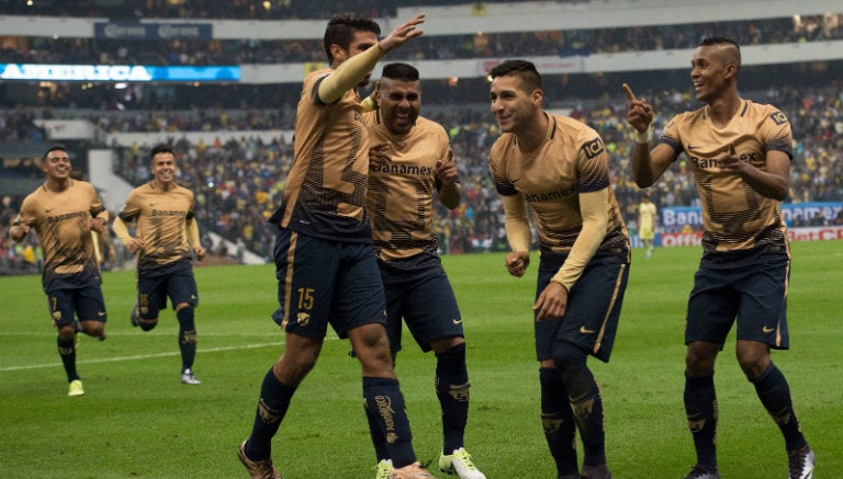 Herrera, Ludueña, Sosa y Fidel festejan en el Azteca