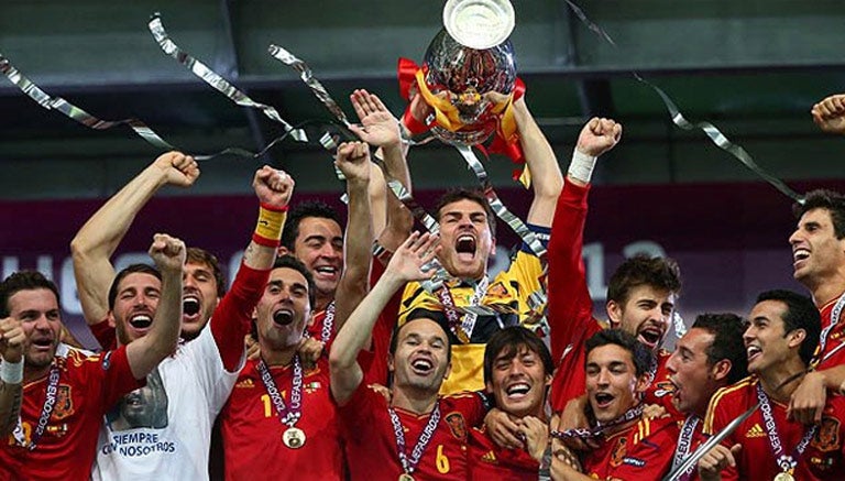 España festeja el Bicampeonato en Europa