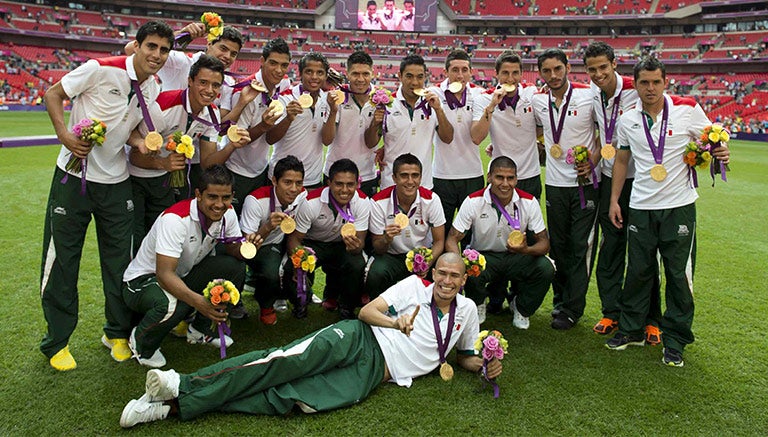 Elementos del Tri celebran la medalla de Oro en Londres 2012