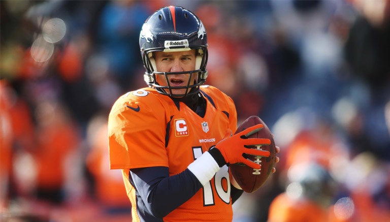 Peyton Manning durante un partido de los Broncos