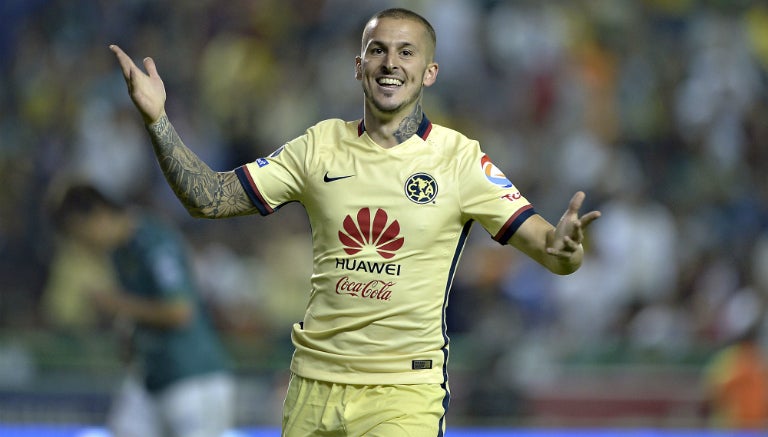 Benedetto en partido con América