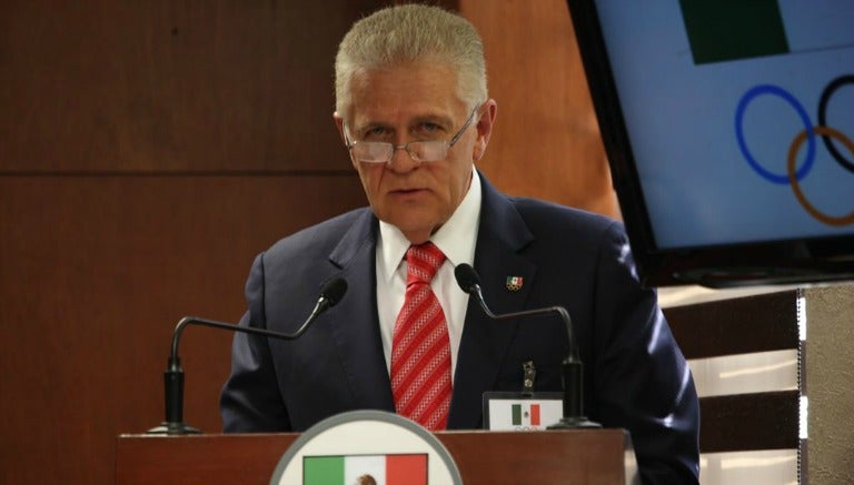 Carlos Padilla en conferencia de prensa