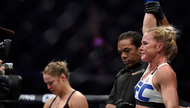 Holm gana el combate frente a Rousey