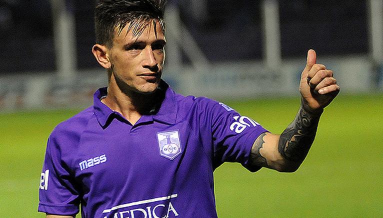 Brian Lozano, en un partido con el Defensor Sporting 