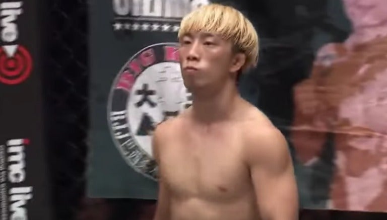 Yang Jian Bing, en un combate de MMA