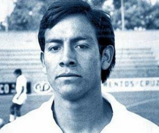 Octavio Muciño jugando para Cruz Azul