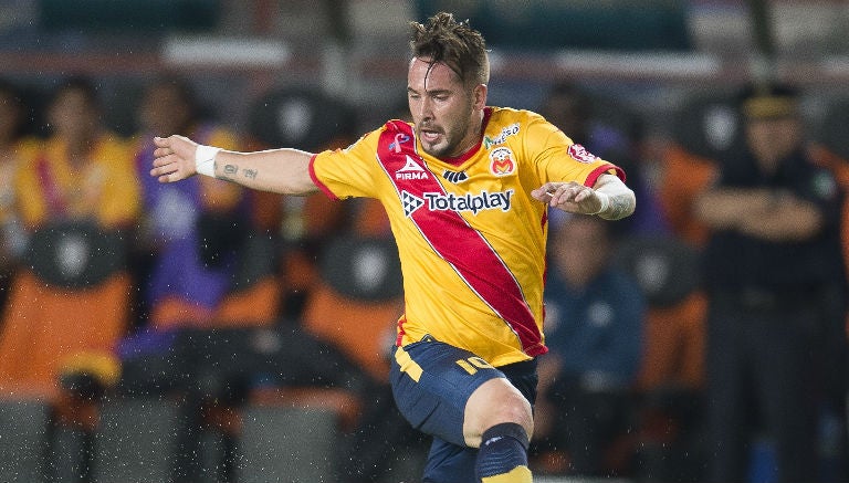 Mauro Cejas en un partido de Monarcas