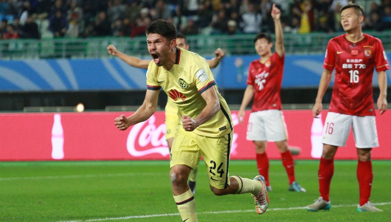 Oribe Peralta celebra su gol en el Mundial de Clubes