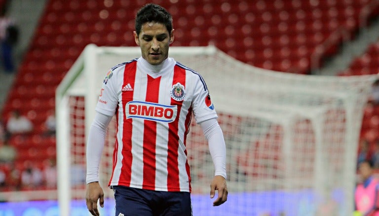 Ángel Reyna durante un partido de las Chivas