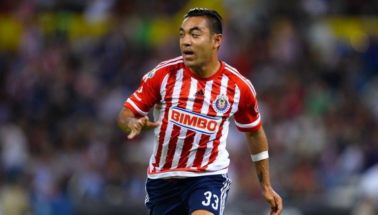 Marco Fabián durante un encuentro de Chivas