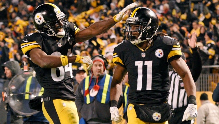 Antonio Brown celebra un Touchdown 