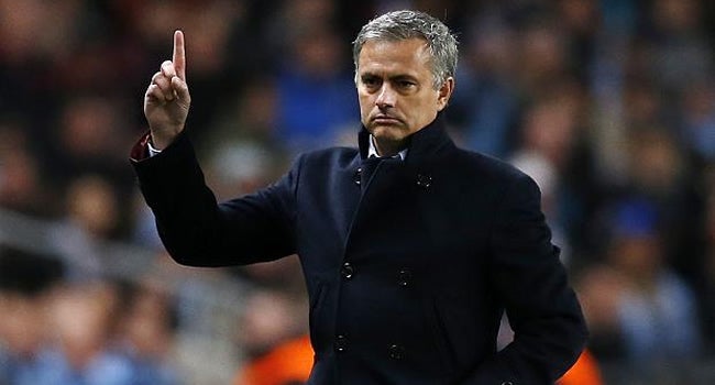 Mourinho, en partido con el Chelsea