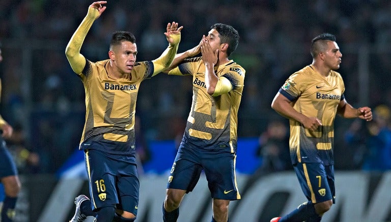 Futbolistas de Pumas, tras una anotación