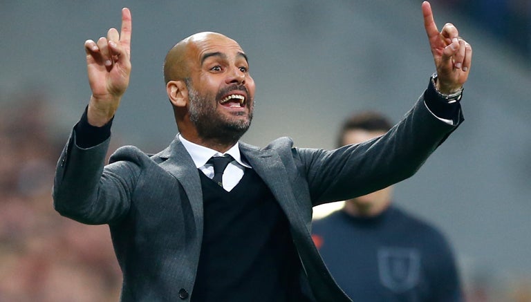 Pep Guardiola dirige un partido del Bayern Munich