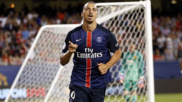 Zlatan celebra un gol con el PSG