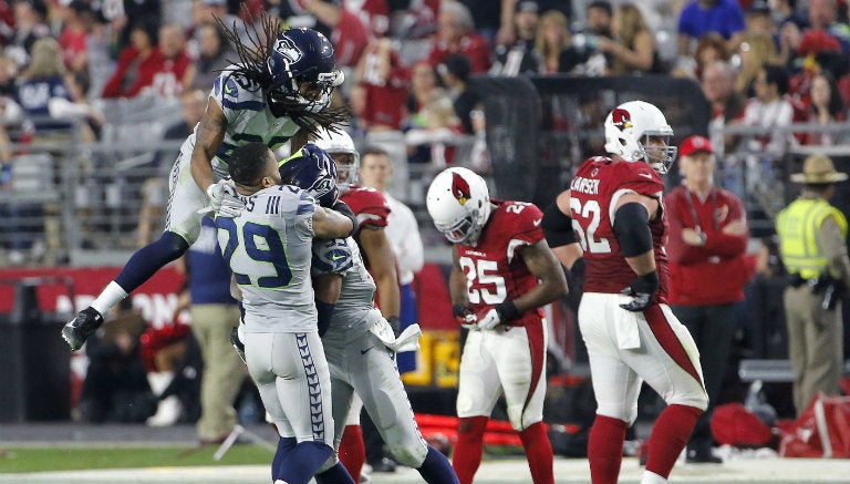 Los jugadores de Seattle celebran una touchdown