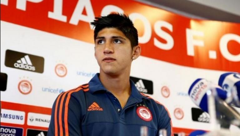 Alan Pulido en conferencia de prensa