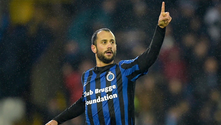 Víctor Vázquez, en un juego con el Brujas de Bélgica