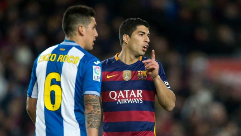 Suárez, junto al chileno Enzo Roco en el partido contra Espanyol