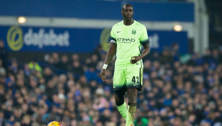 Yaya Touré durante un partido con el Manchester City