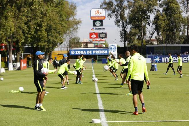 Jugadores de América durante entrenamiento