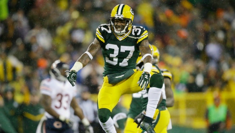 Sam Shields festeja una anotación