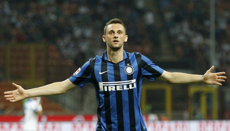 Marcelo Brozovic celebrando un anotación con el Inter