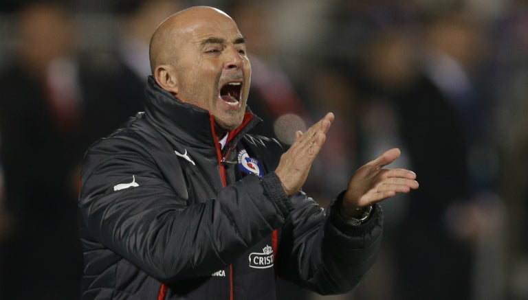 Sampaoli en partido con Chile