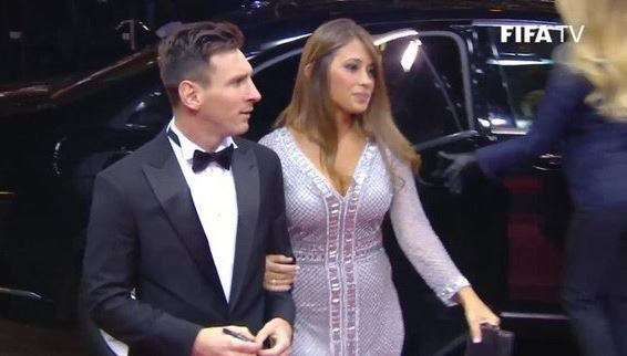 Messi con su mujer en la gala