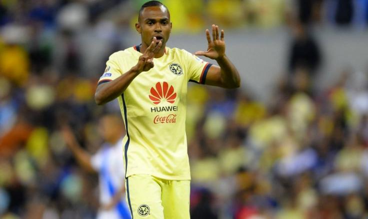 William da Silva en el partido contra Puebla