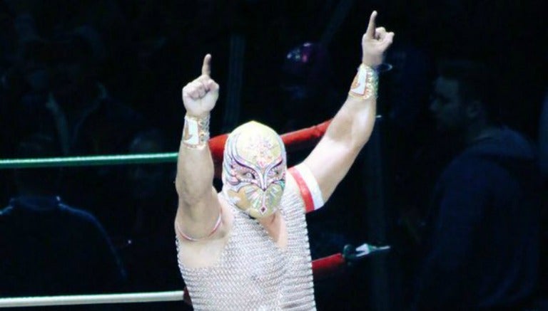 Carístico antes de una lucha en la Arena México