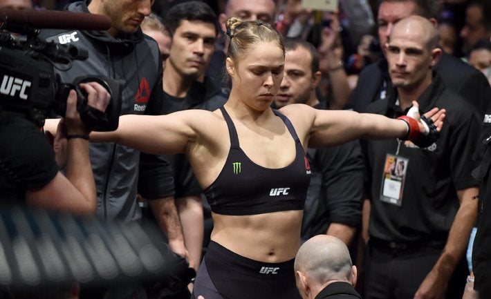 Ronda se prepara para una sesión de entrenamiento