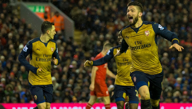 Giroud celebra gol contra Liverpool