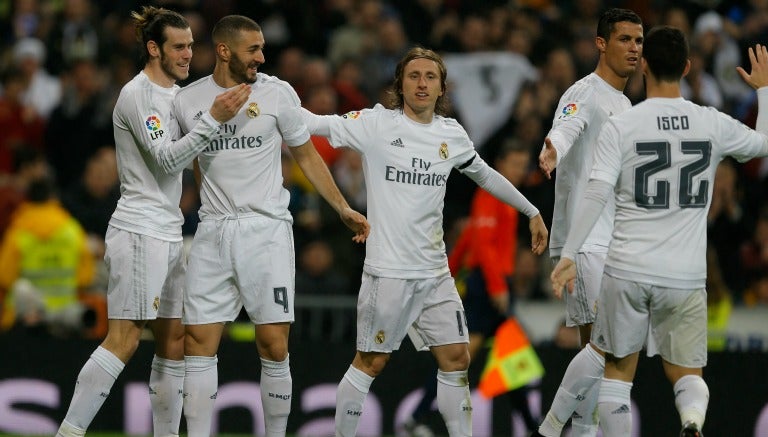 Jugadores del Real Madrid celebran un gol