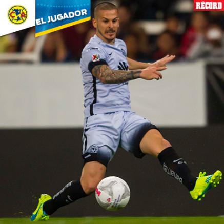 Darío Benedetto en el partido contra Atlas