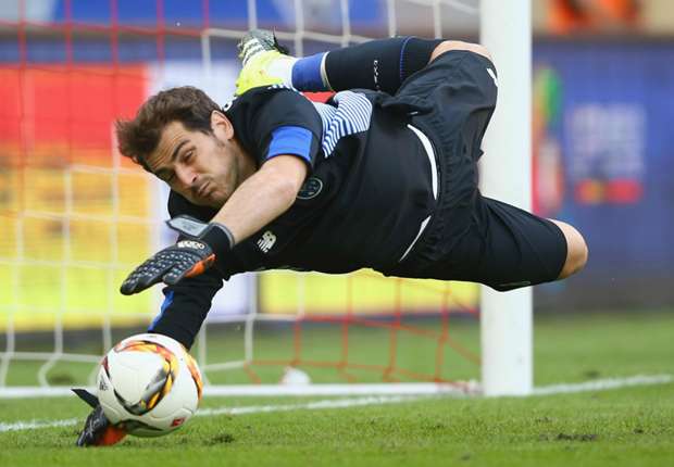 Casillas, en un entrenamiento del Porto