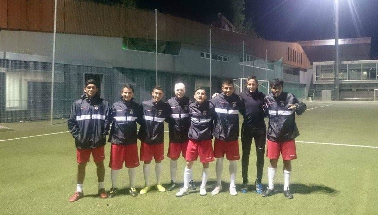 Jugadores del Penya Encarnada previo a un entrenamiento