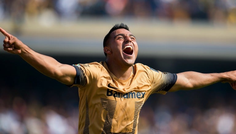 Javier Cortés celebra su gol frente al América en las semifinales del A2015