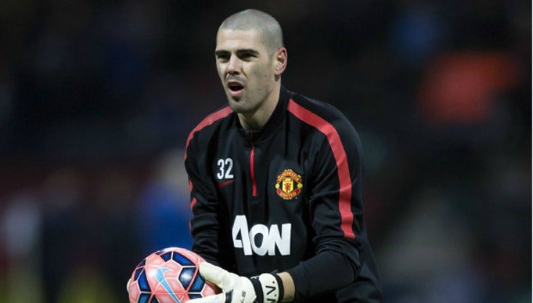 Víctor Valdés durante un entrenamiento con el United