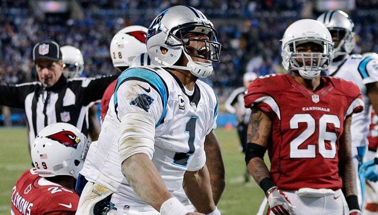 Newton celebra durante el partido contra Arizona