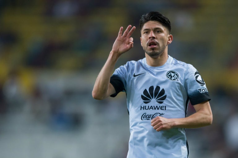 Peralta en juego con el América