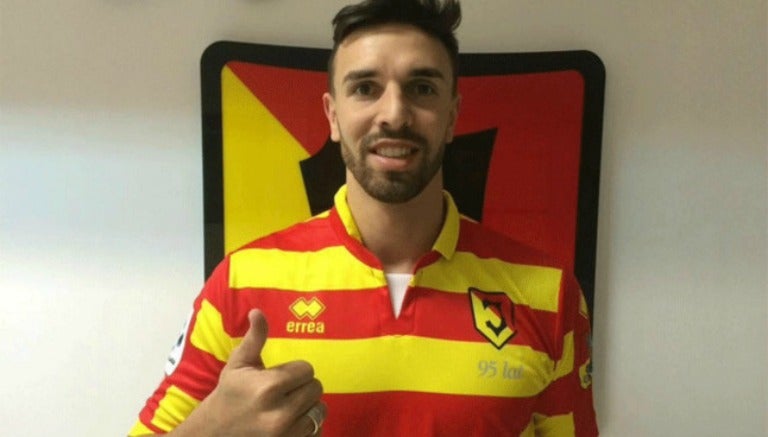 Gutieri Tomelin, posando con la camiseta de Jagiellonia