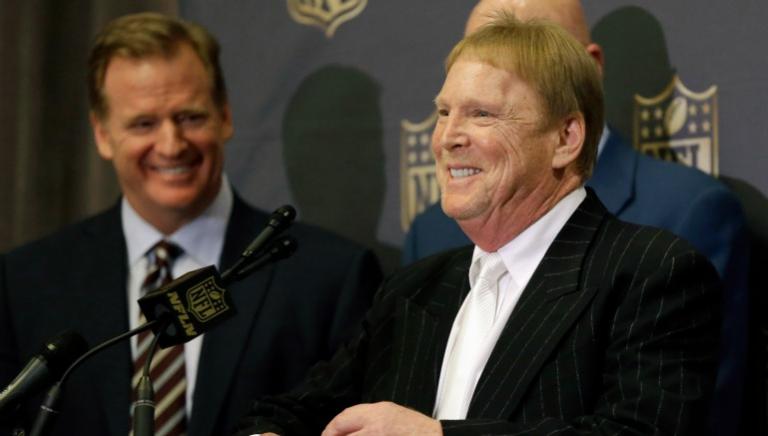 Mark Davis en conferencia de prensa