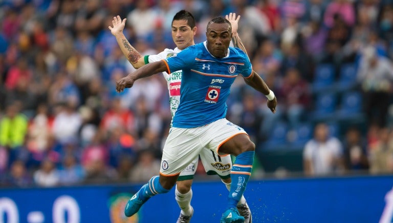 Joffre Guerrón durante el partido contra Jaguares