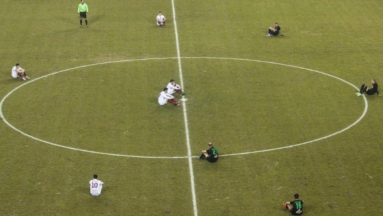 Jugadores griegos durante la protesta